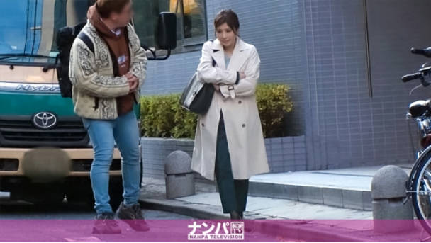 200GANA-2230 マジ軟派、初撮。 1439 奇跡のアラフォー！逆サバを疑うほど若々しい38歳の美女を恵比寿でナンパ！物腰柔らかでおしとやか…かと思いきやSEXになると豹変！甘美な声でいつまでも喘ぎ続ける！.